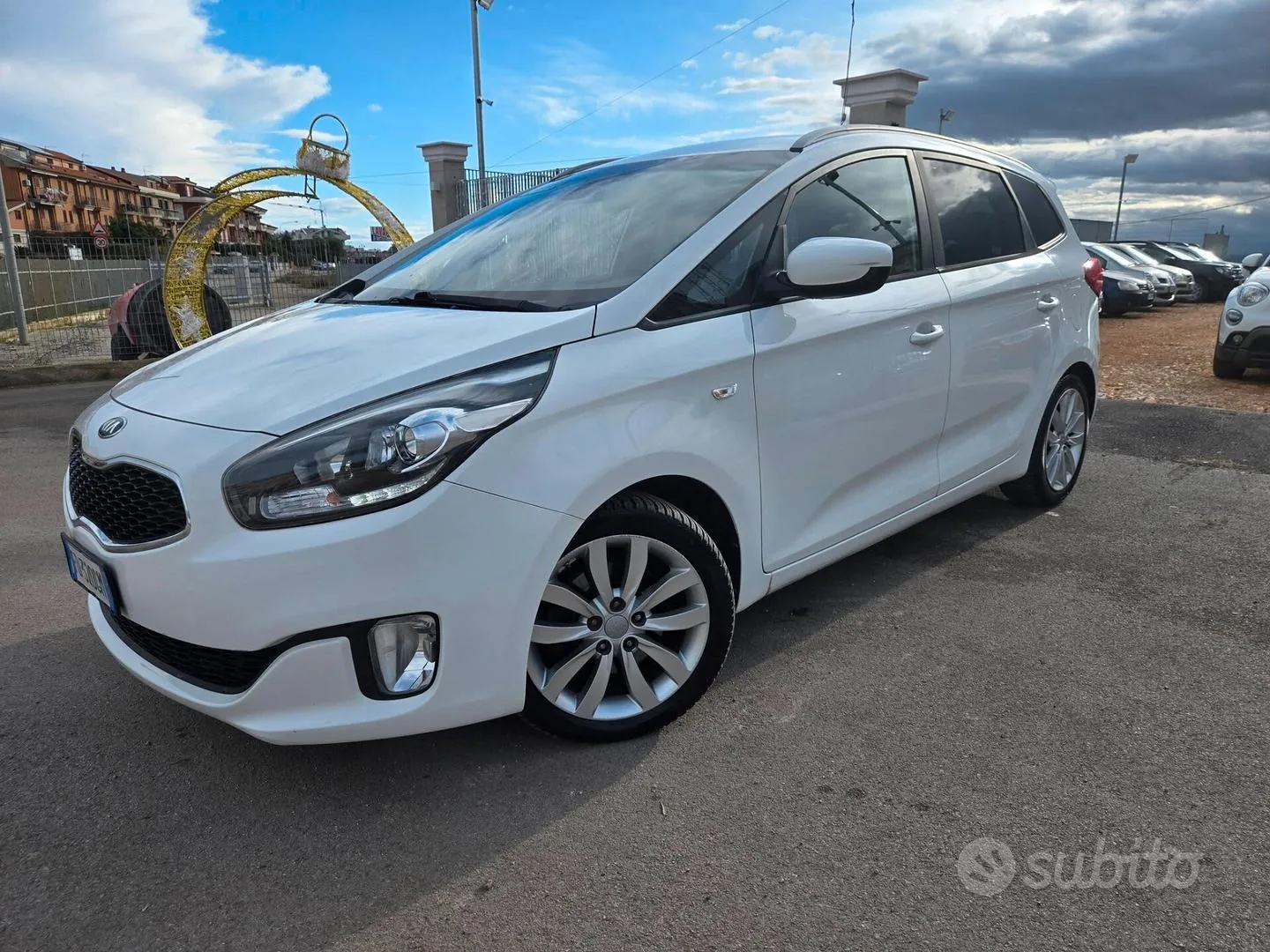 Kia Carens 2016 photo 3