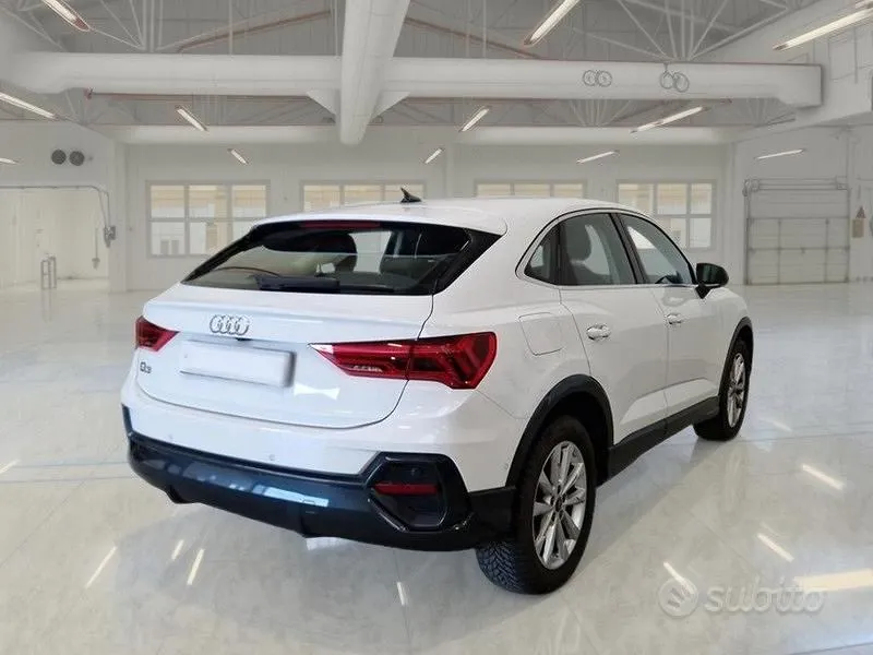 Audi Q3 2022 photo 4
