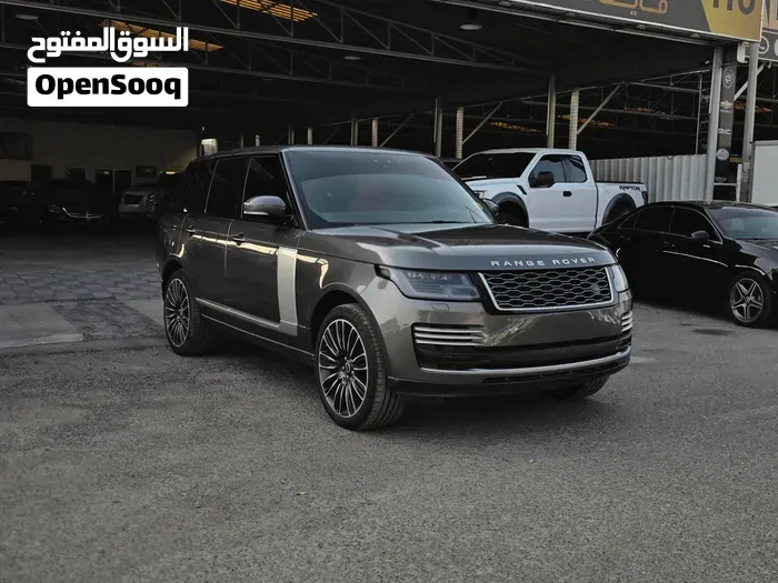 Land Rover Range Rover Vogue 2017 photo 3