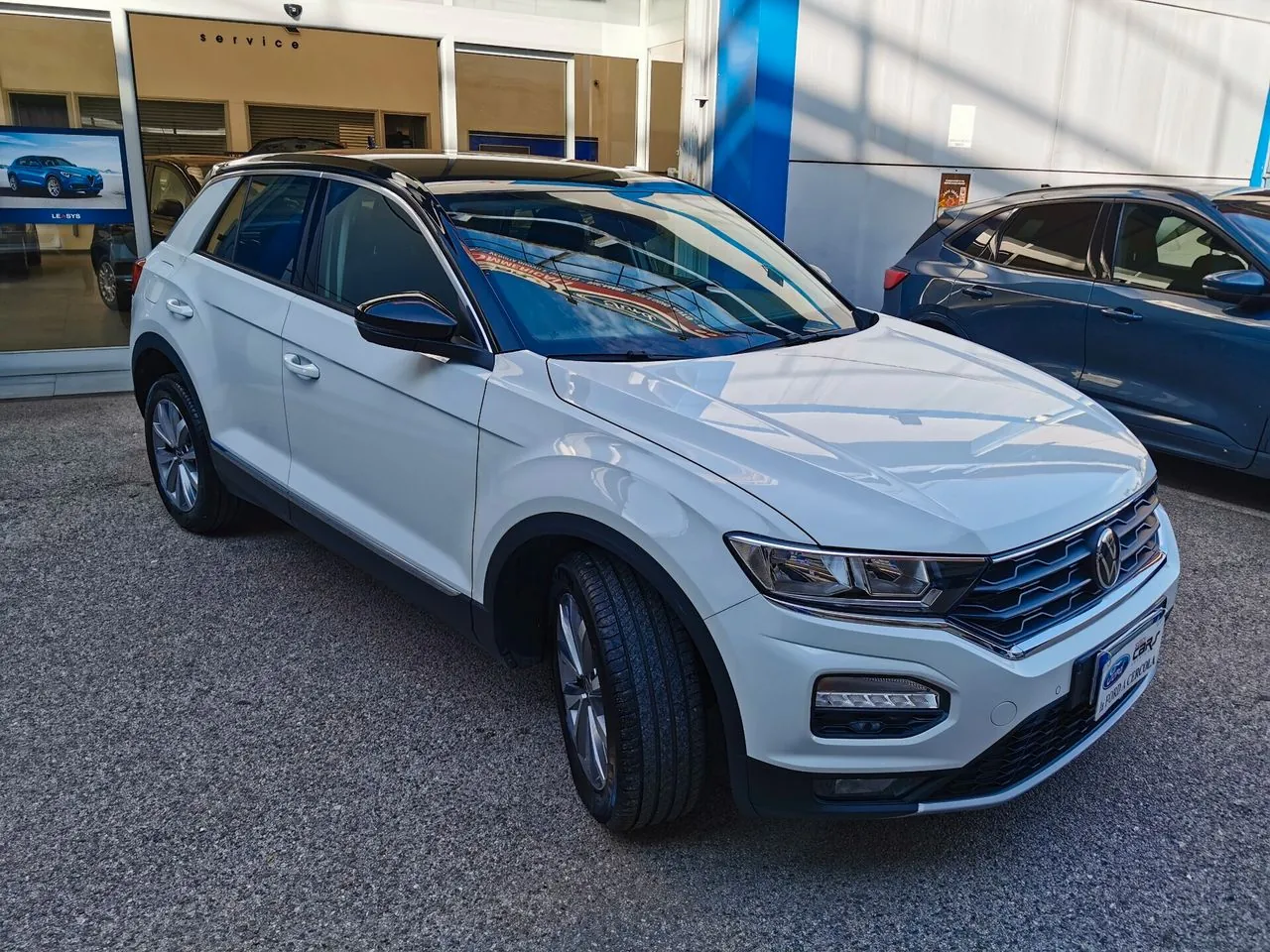 Volkswagen T-Roc 2021 photo 2