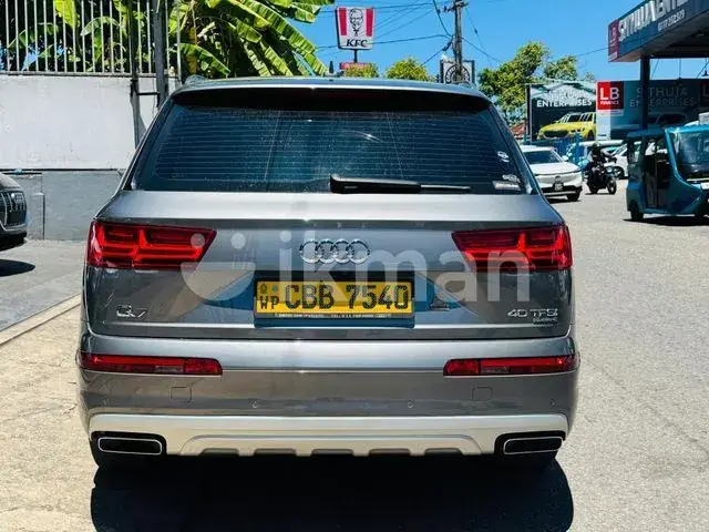 Audi Q7 2017 photo 2