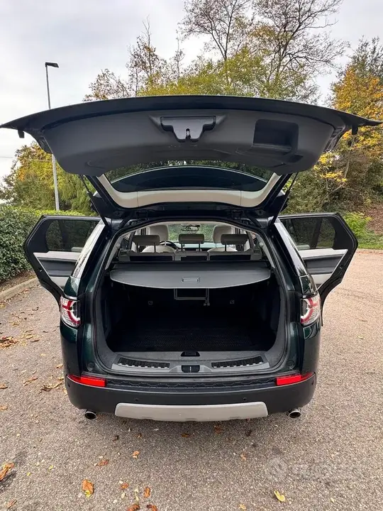 Land Rover Discovery Sport 2017 photo 5