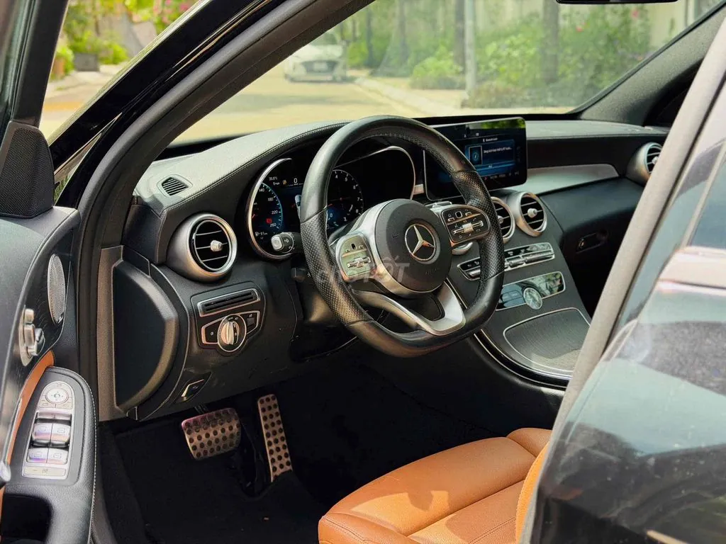 Mercedes-Benz C-Class 2020 photo 4