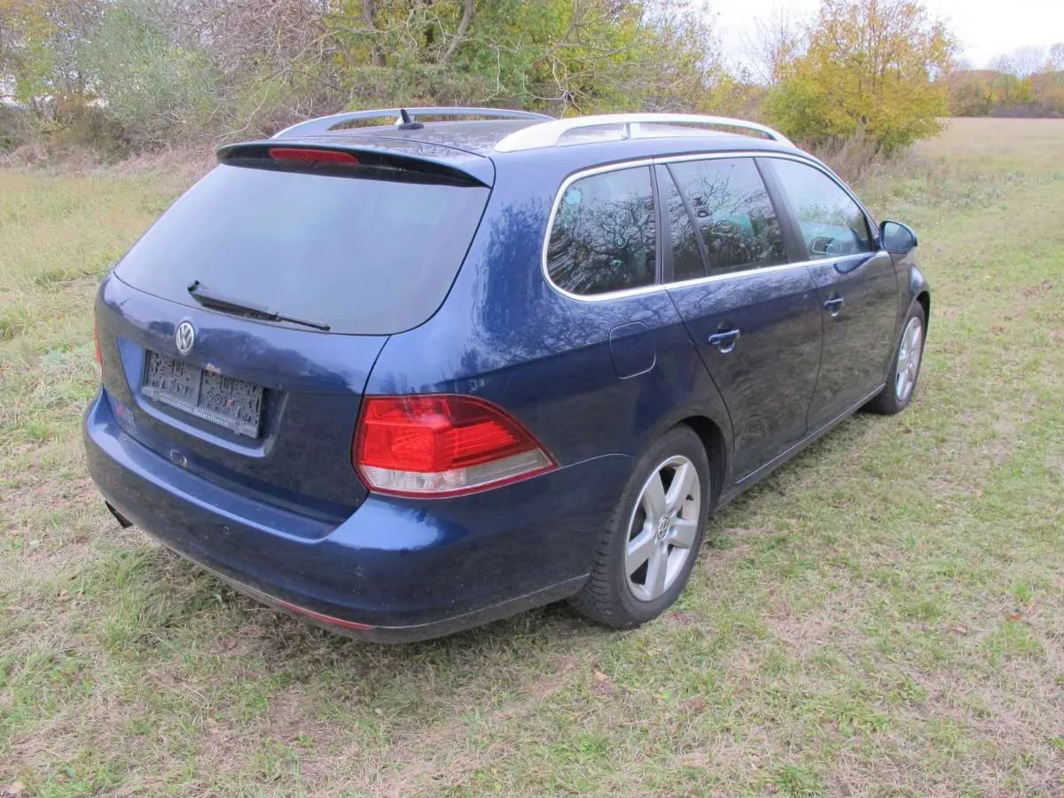Volkswagen Golf 2010 photo 3