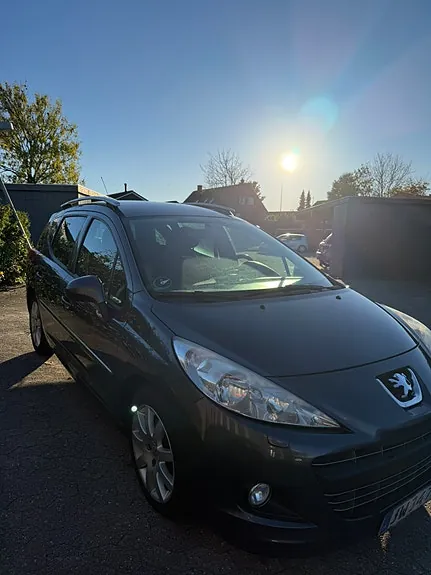 Peugeot 207 2008 photo 3
