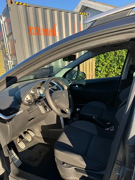 Peugeot 207 2008 photo 5
