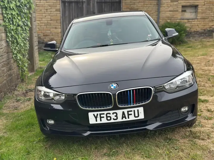 BMW 3 Series 2013 photo 2