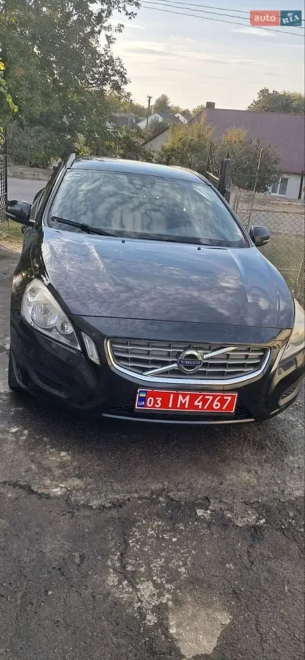 Volvo V60 2013 photo 2