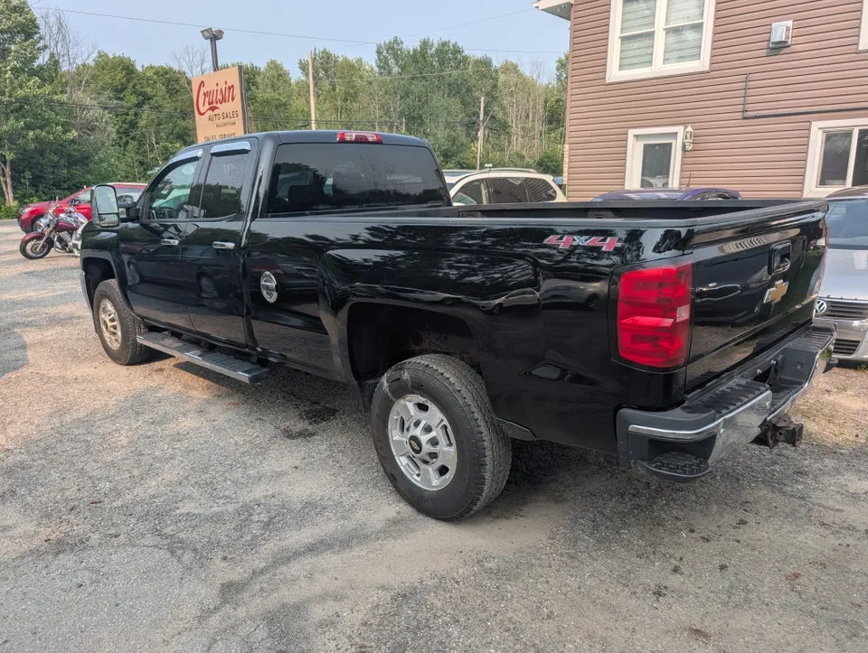 Chevrolet Silverado 2500Hd 2015 photo 2