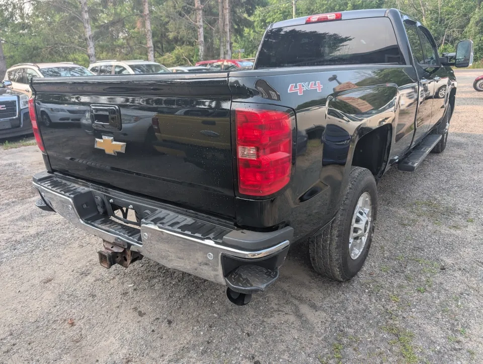 Chevrolet Silverado 2500Hd 2015 photo 3