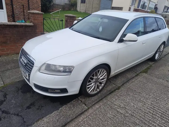 Audi A6 Avant 2011 photo 3