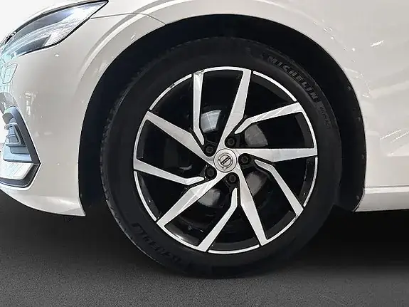 Volvo V60 2019 photo 5
