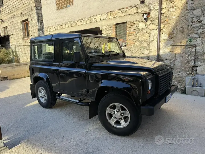 Land Rover Defender