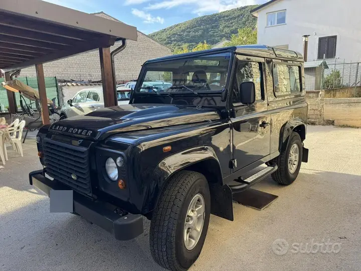 Land Rover Defender 2008 photo 2