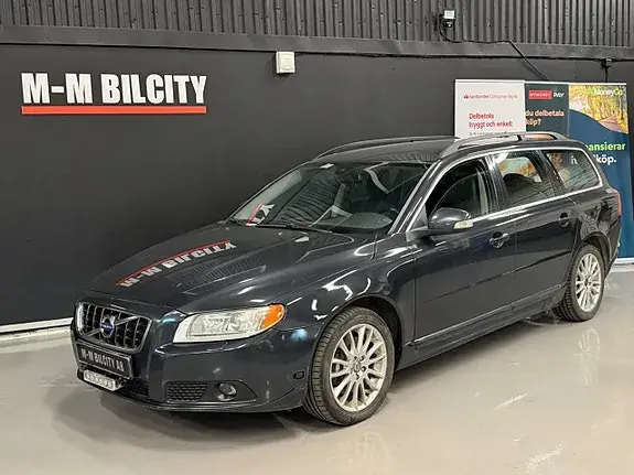 Volvo V70 2010 photo 2