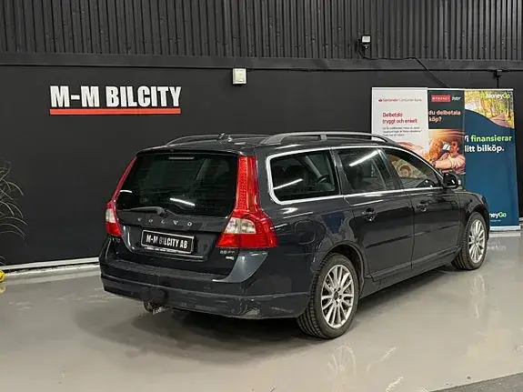 Volvo V70 2010 photo 5