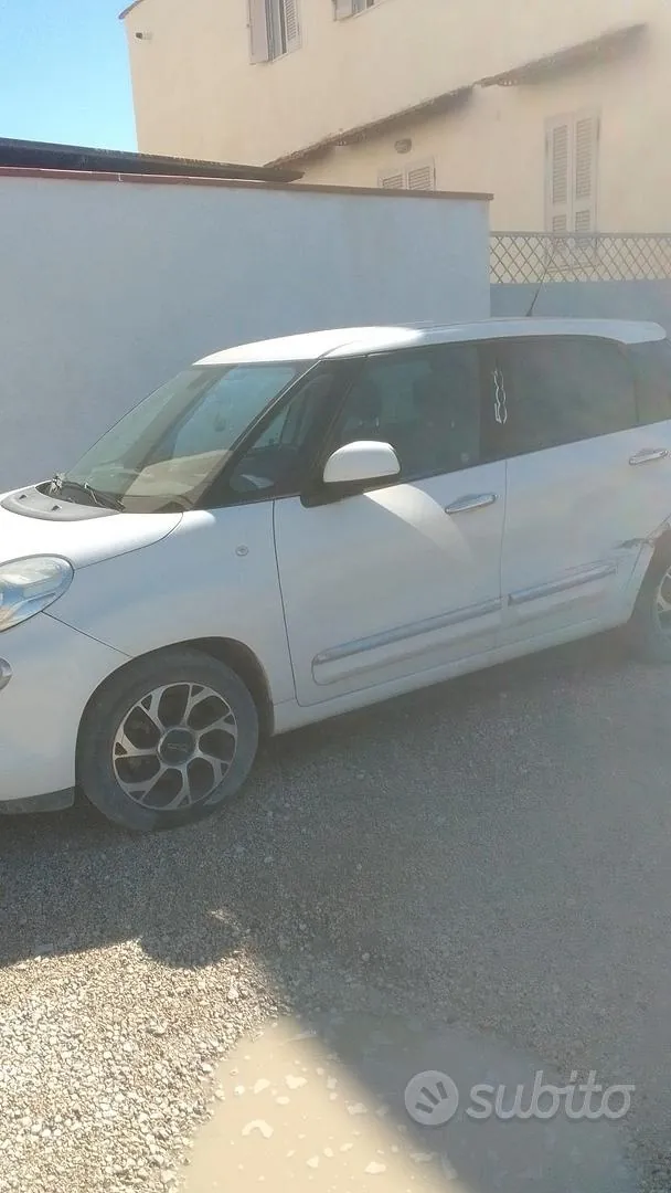 Fiat 500L 2017 photo 2