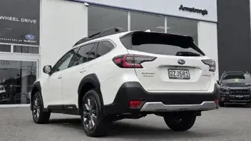 Subaru Outback 2024 photo 3