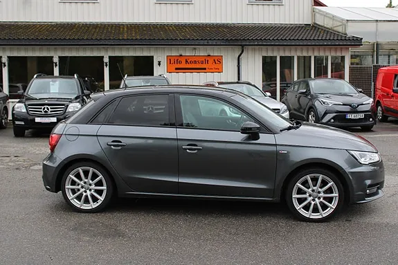 Audi A1 2016 photo 3