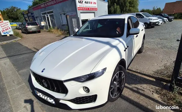 Maserati Levante 2016 photo 2