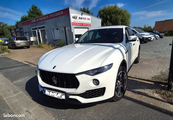 Maserati Levante 2016 photo 4