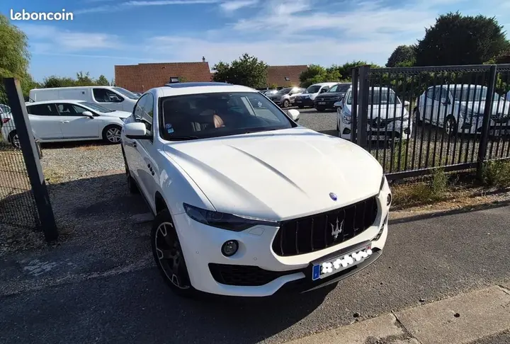 Maserati Levante 2016 photo 5