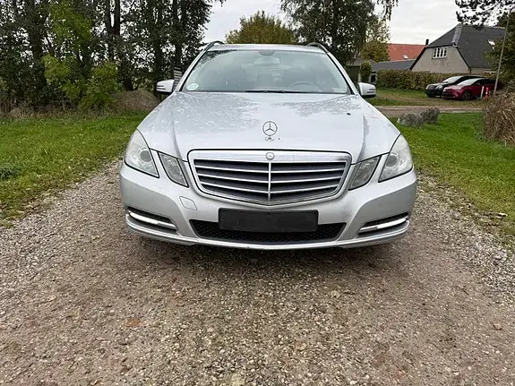 Mercedes-Benz E 200 2012 photo 3