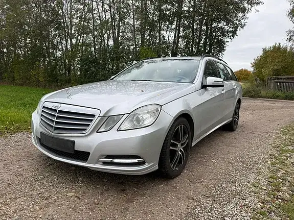 Mercedes-Benz E 200 2012 photo 2