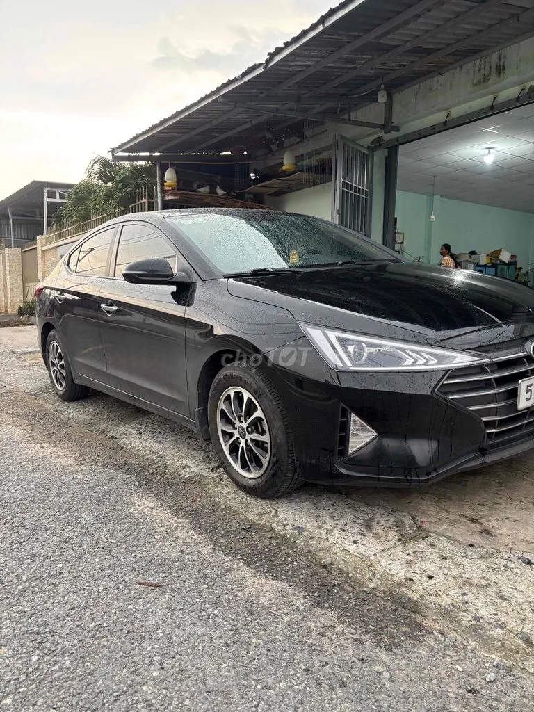 Hyundai Elantra 2020 photo 2