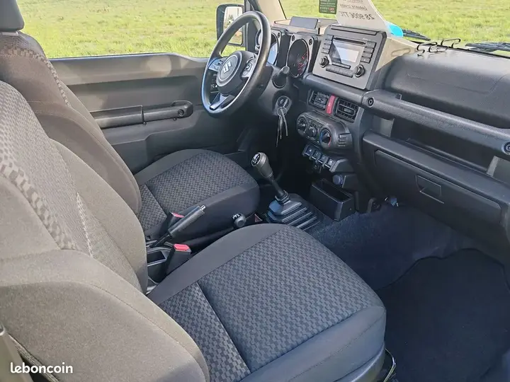 Suzuki Jimny 2021 photo 3