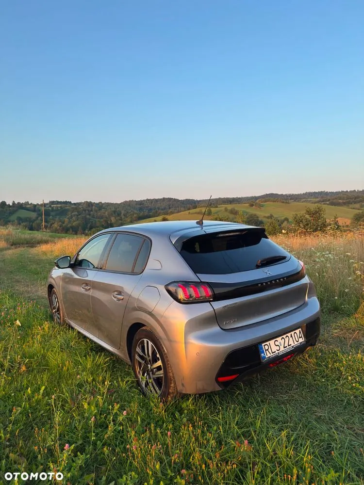 Peugeot 208 2022 photo 4