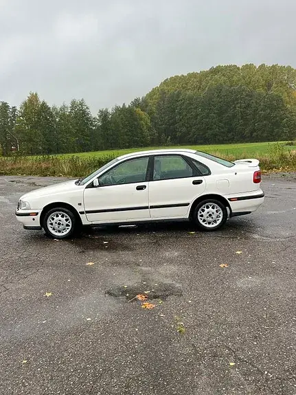 Volvo S40 2000 photo 2