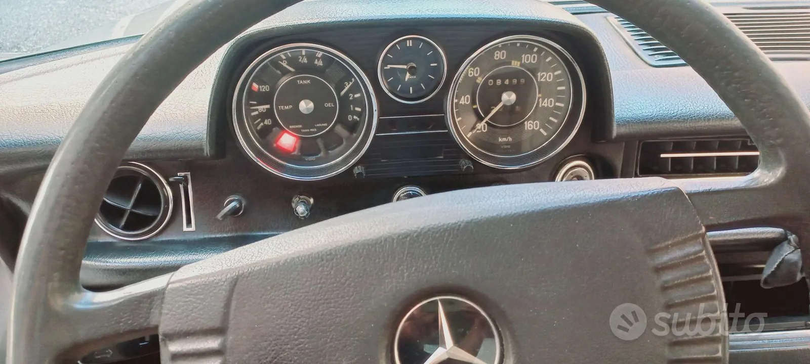 Mercedes-Benz 220D 1974 photo 5