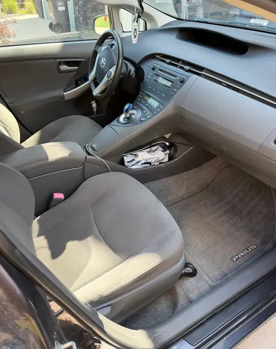Toyota Prius 2011 photo 5