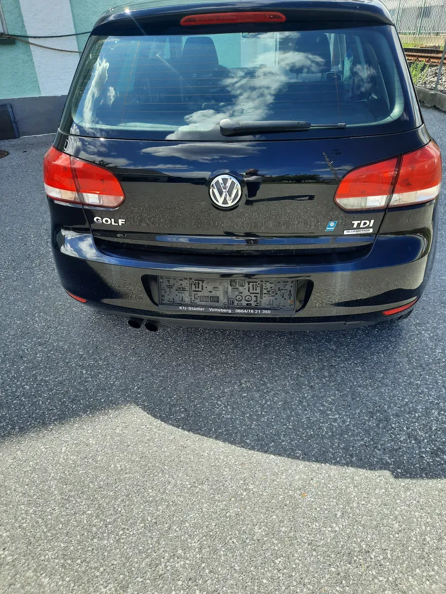 Volkswagen Golf 2010 photo 3