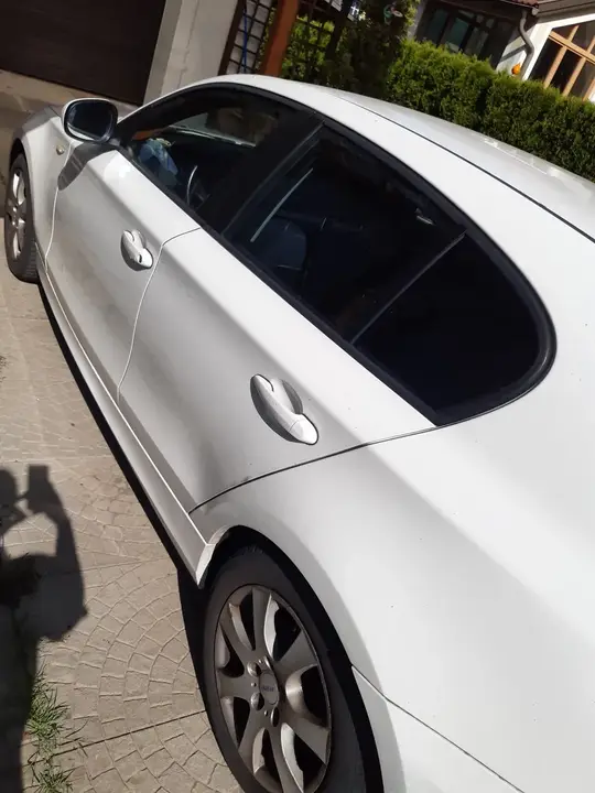 BMW 1 Series 2010 photo 3