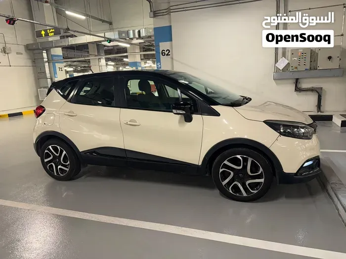 Renault Captur 2016 photo 2