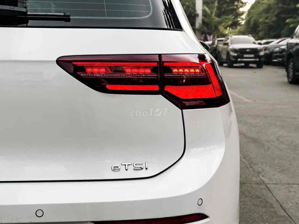 Volkswagen Golf 2024 photo 3