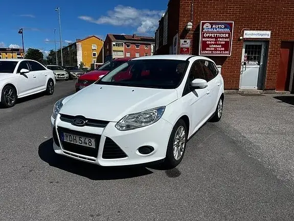 Ford Focus 2012 photo 2