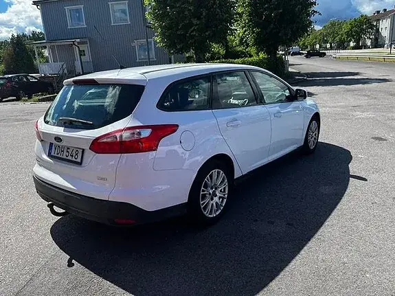 Ford Focus 2012 photo 5
