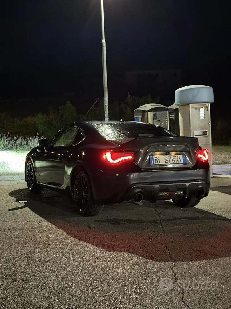 Subaru Brz 2023 photo 2