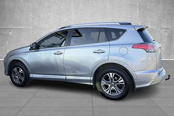 Toyota Rav4 2018 photo 2