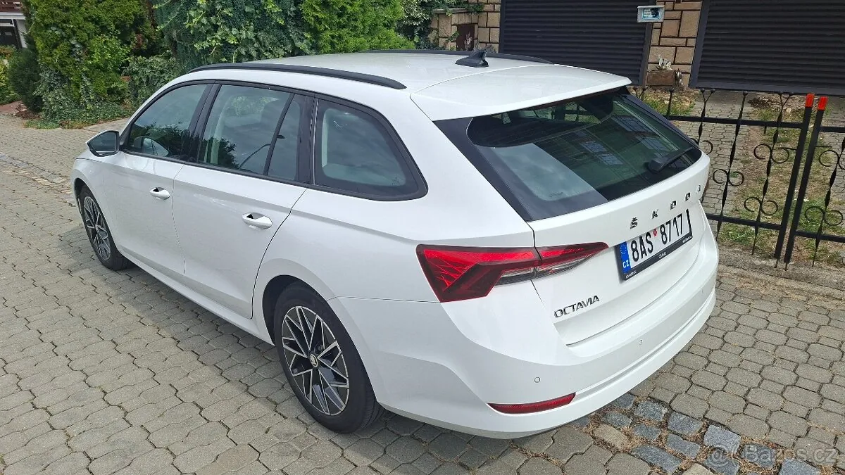 Skoda Octavia 2021 photo 3