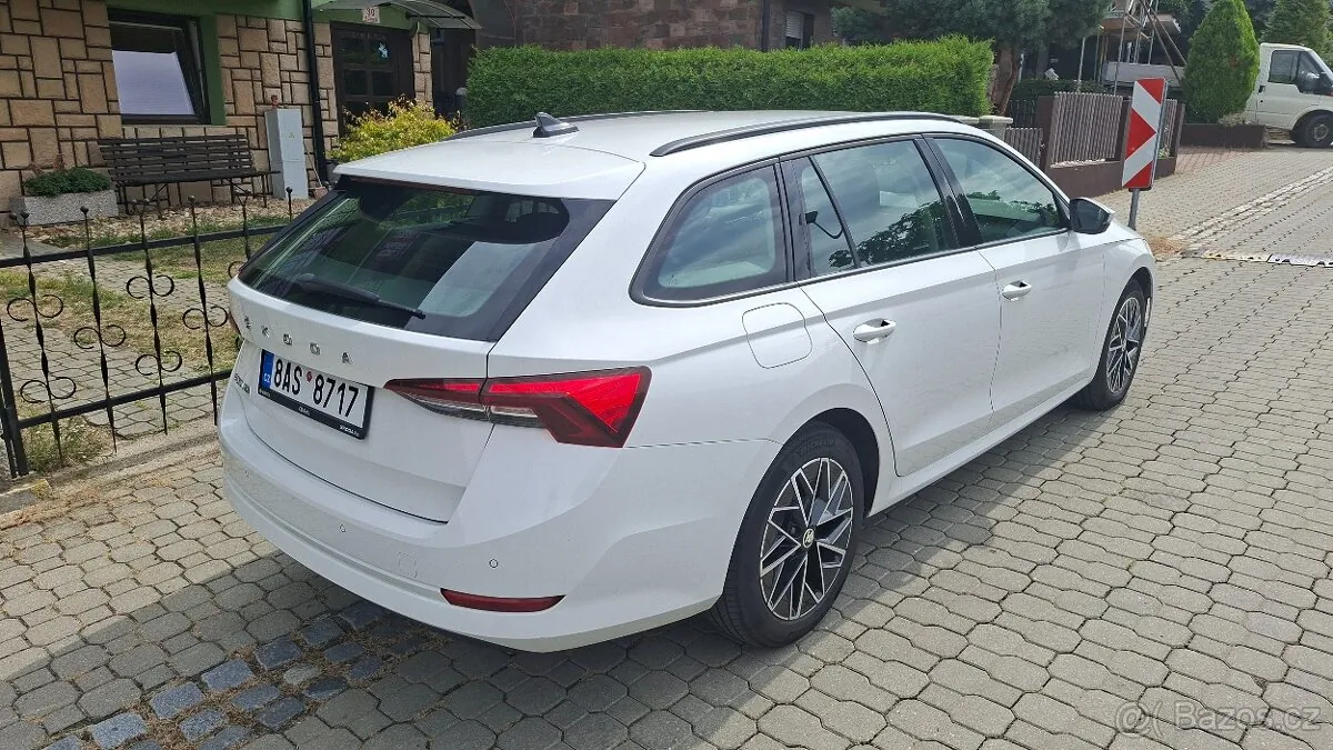 Skoda Octavia 2021 photo 2
