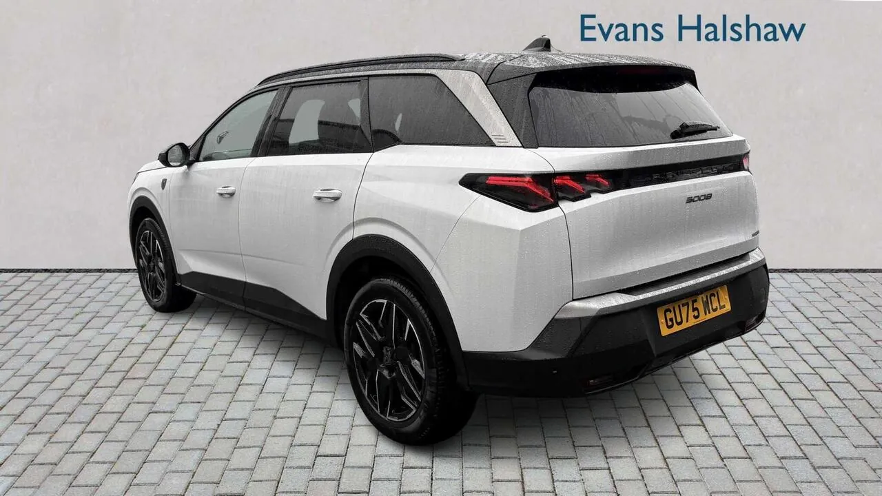 Peugeot 5008 2025 photo 2
