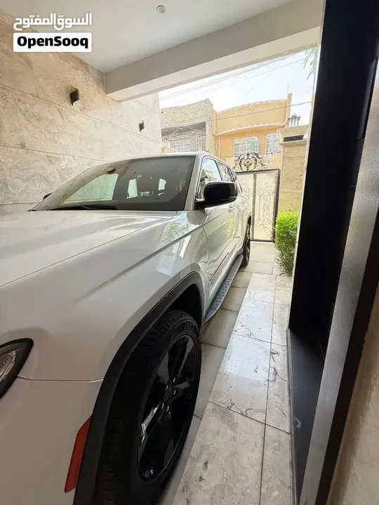 Jeep Grand Cherokee 2024 photo 3
