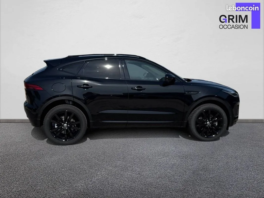 Jaguar E-Pace 2024 photo 3