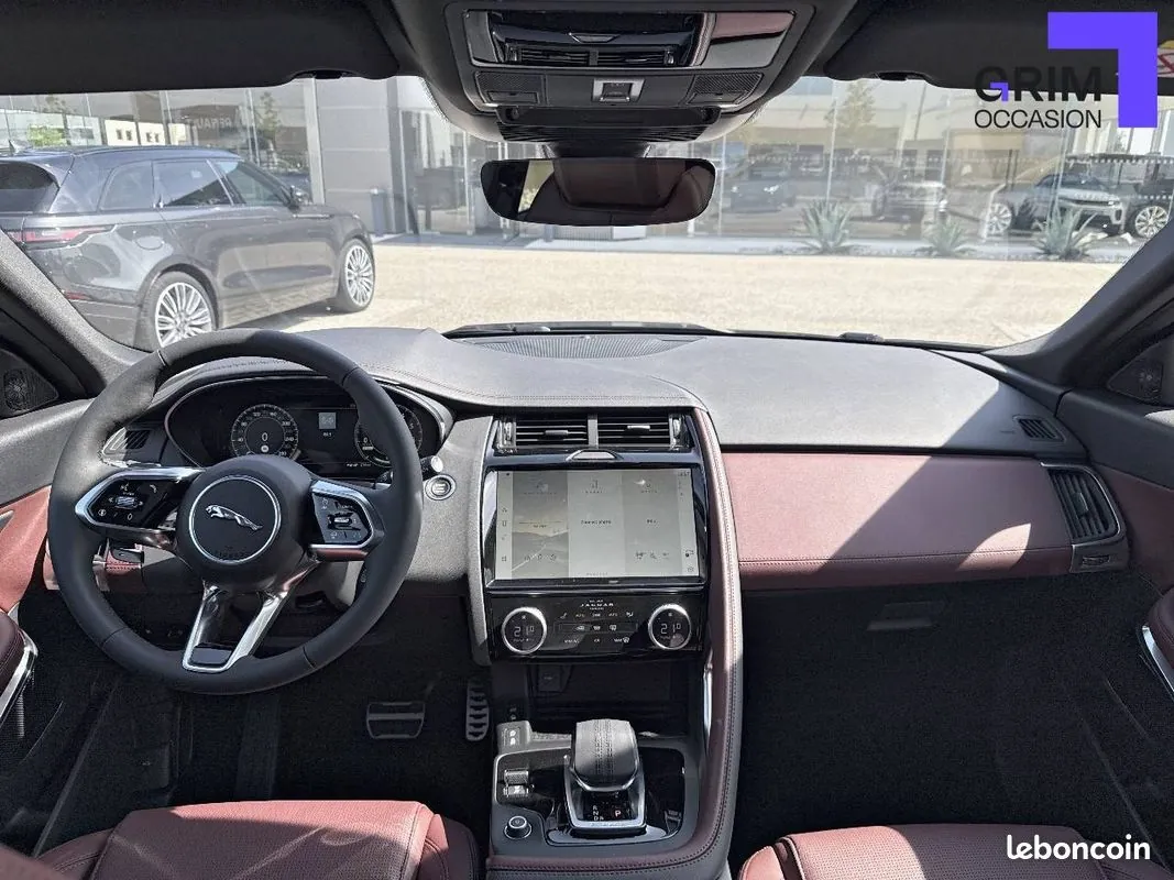 Jaguar E-Pace 2024 photo 5
