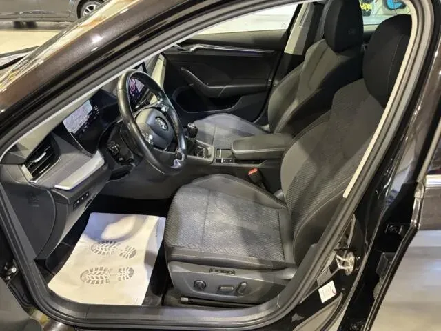 Skoda Octavia 2023 photo 3