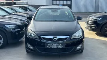 Opel Astra 2010 photo 3